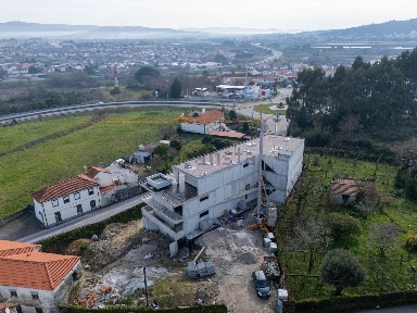 Apartamento T2 à venda na Meadela