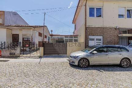 Rio Tinto, Carreira - Cidade Jovem - Venda Nova, Rua Fernão Lopes, 33