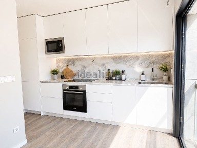 Apartamento T2 à venda na Rua Mateus Lopes s/n