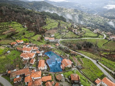 Santa Cruz do Douro e São Tomé de Covelas, Rua Custódio Monteiro