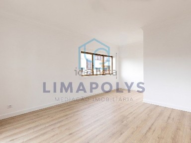 Apartamento T1 à venda na Praça do Minho