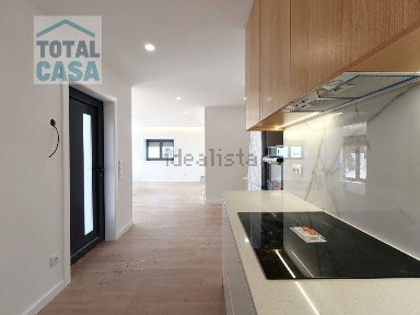Apartamento T3 à venda na Avenida do Porteiro