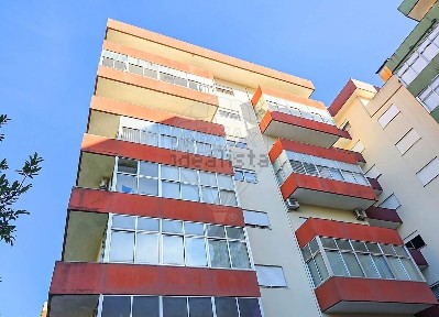 Apartamento T3 à venda na Rua Nuno Álvares Pereira