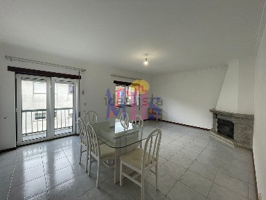 Apartamento T3 à venda em Sátão