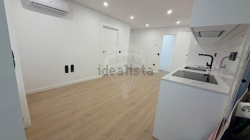 Apartamento T1 à venda na Aguieira - Santiago