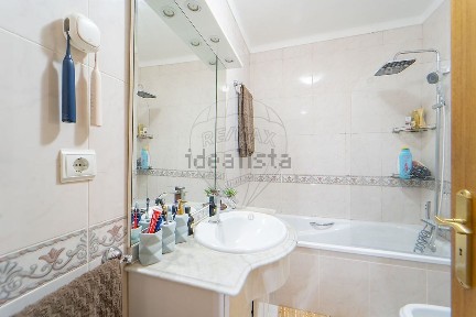 Apartamento T3 à venda na Santa Maria Maior