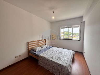 Apartamento T4 à venda no Bairro de Lourido