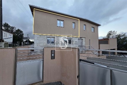 Apartamento T2 à venda na Rua Doutor Manuel de Arriaga, 180