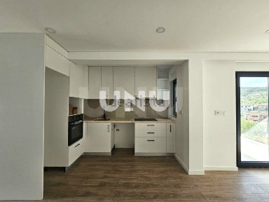 Apartamento T2 à venda em Orgens