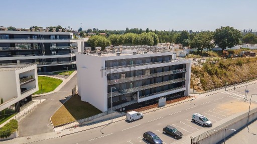 Apartamento T3 à venda na Rua Estádio João Cardoso