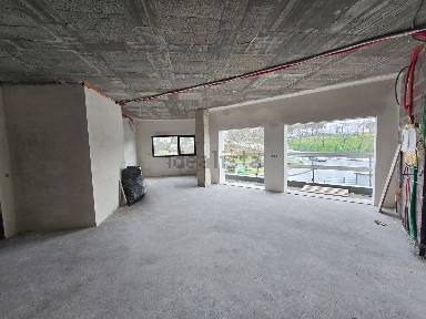 Apartamento T3 à venda na Rua Eduardo Sousa Salgueirinho s/n