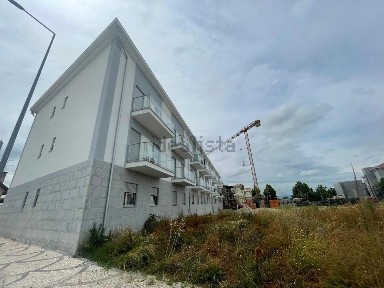 Apartamento T3 à venda em Currelos