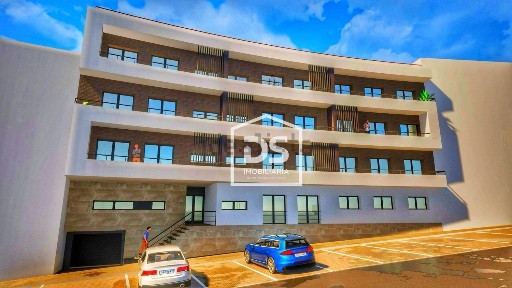 Apartamento T3 à venda em Repeses e São Salvador