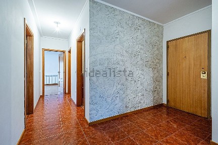 Apartamento T3 à venda na Rua Comandante António Góis Guerreiro