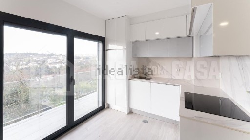 Apartamento T1 à venda em Repeses e São Salvador