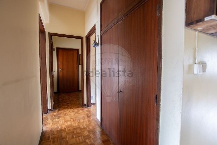 Apartamento T3 à venda na Avenida Doutor António José de Almeida