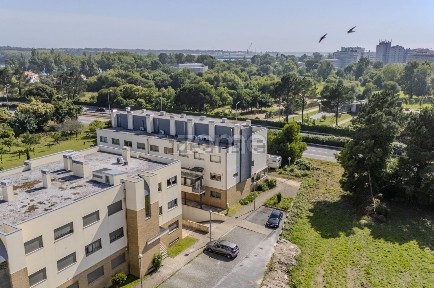Apartamento T3 à venda na Rua do Ameal, 340