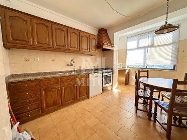 Apartamento T3 à venda na Santa Maria Maior