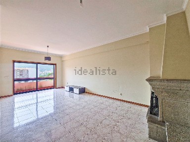 Apartamento T3 à venda na Meadela