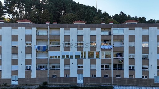 Apartamento T3 à venda na Rua da Ponte Pedrinha