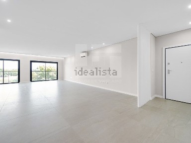 Apartamento T4 à venda em Quinta da Ramalhosa, 17
