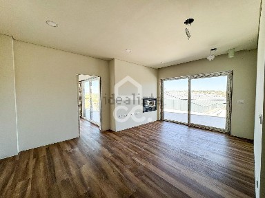 Apartamento T3 à venda na Travessa do Inatel