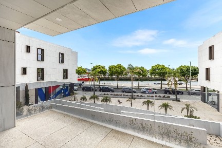 Apartamento T3 à venda no Largo João Tomás da Costa