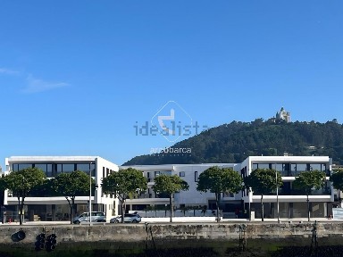 Apartamento T3 à venda no Largo Infante Dom Henriques s/n