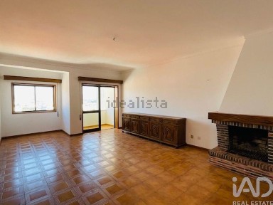 Apartamento T3 à venda na Santa Maria Maior