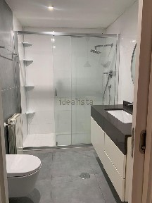 Apartamento T3 à venda na Rua Doutor Oliveira Serrão, 3