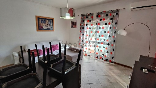 Apartamento T4 à venda na Rua Santo António