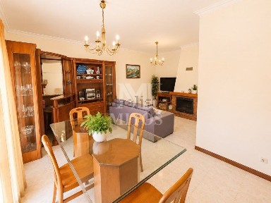 Apartamento T3 à venda na Santa Maria Maior