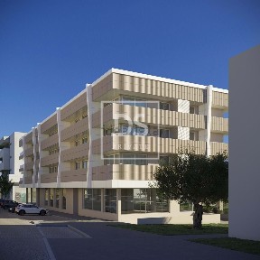 Apartamento T3 à venda na Santa Maria Maior