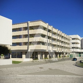 Apartamento T3 à venda na Santa Maria Maior