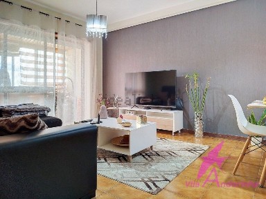 Apartamento T2 à venda na Rua Herculano Pita