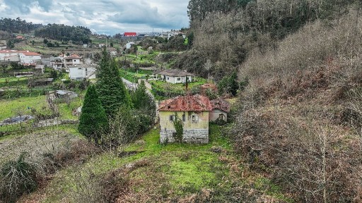 Moradia independente à venda na Travessa de São Bartolomeu, 63