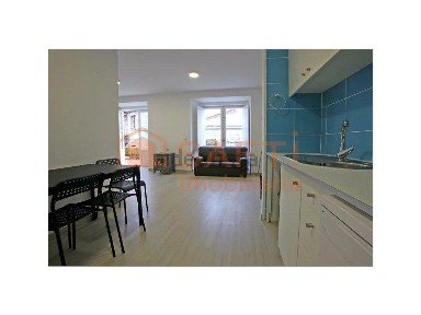 Apartamento T2 à venda na Rua de Várzea Travessa, 101