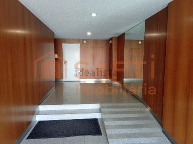 Apartamento T3 à venda na Rua D Afonso Henriques