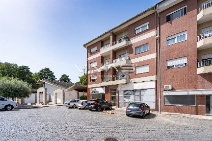Apartamento T2 à venda em São José de São Lázaro e São João do Souto