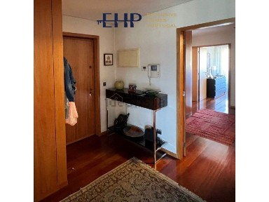 Apartamento T3 à venda na Praceta Beato Inácio de Azevedo