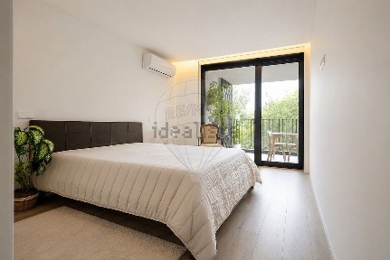 Apartamento T1 à venda na Rua Professor Doutor João Carvalho