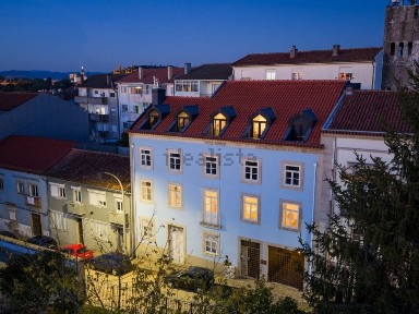 Apartamento T3 à venda na Rua Conselheiro Jerónimo Pimentel, 29