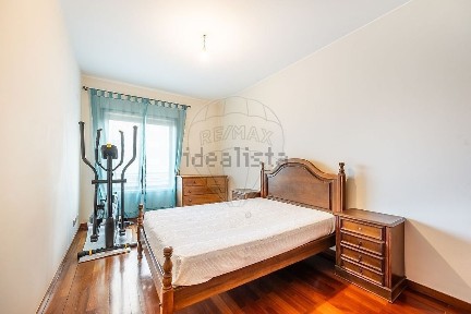 Apartamento T3 à venda na Rua Cónego Rafael Álvares da Costa, 78