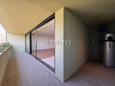 Apartamento T2 à venda na Rua Sousa Costa
