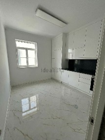 Duplex à venda na Praça de Almeida Garrett
