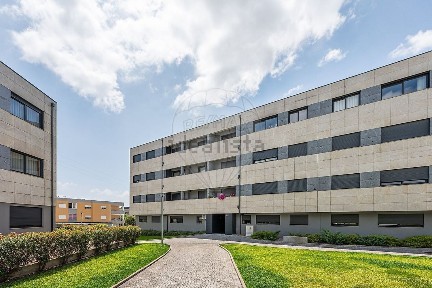 Apartamento T1 à venda na Avenida dos Correios