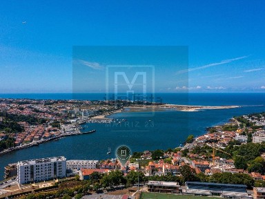 Moradia independente à venda na Arrábida