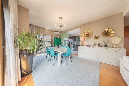Apartamento T3 à venda na Rua do Carmo, 3