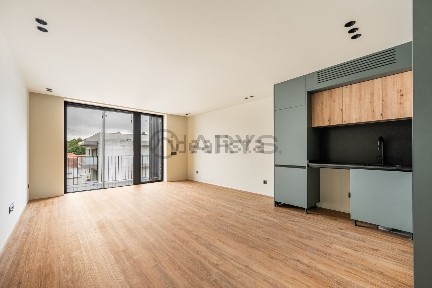 Apartamento T2 à venda na Rua Amália da Costa Lima, 71
