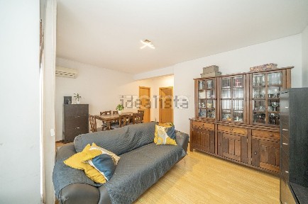 Apartamento T3 à venda na Rua Eça de Queiroz, 67
